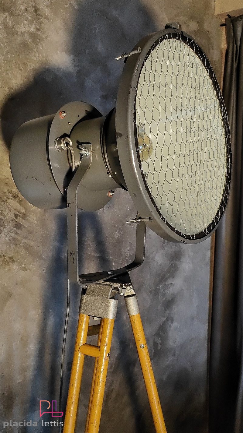 Lampada con treppiede vintage originale, faro grigio, Polonia anni '80 – dettaglio 8