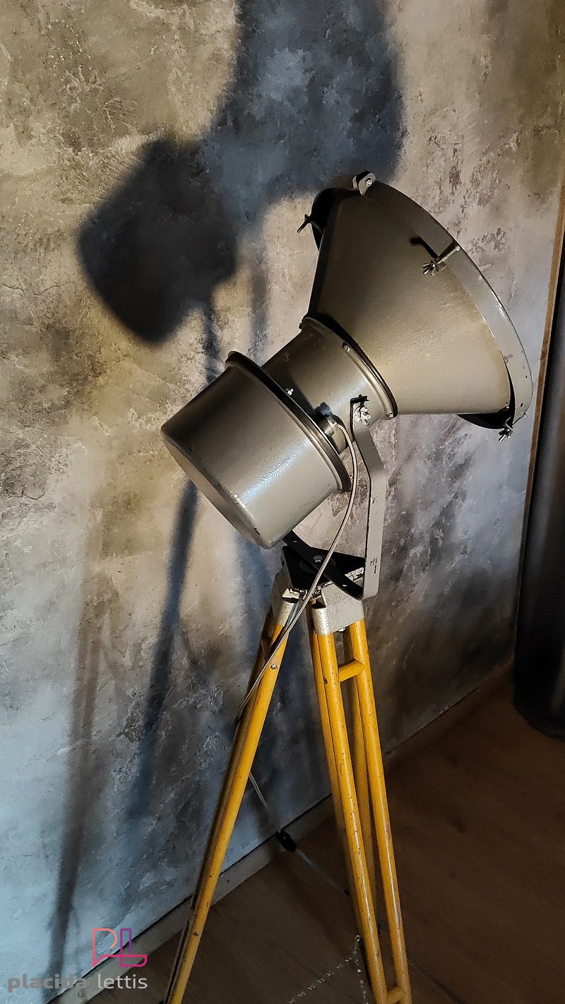 Lampada con treppiede vintage originale, faro grigio, Polonia anni '80 – dettaglio 11