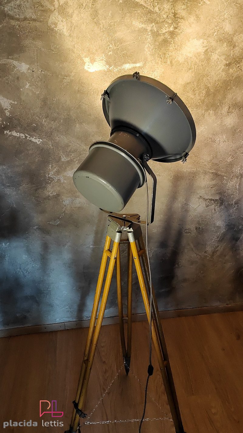 Lampada con treppiede vintage originale, faro grigio, Polonia anni '80 – dettaglio 13