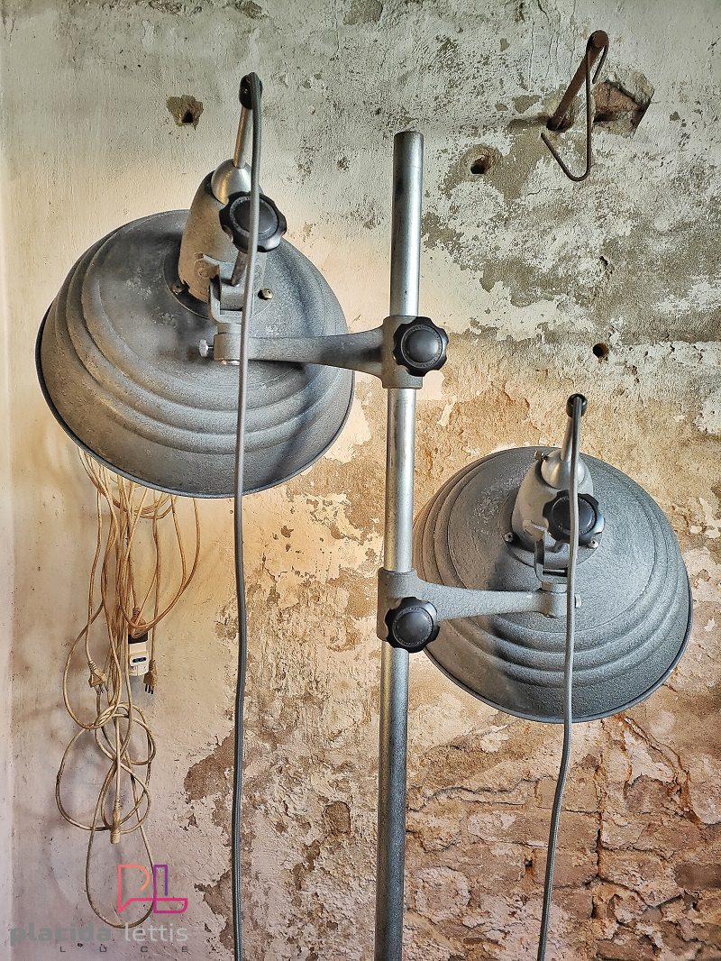 Lampada industriale IFF, nata per gli studi fotografici. – dettaglio 10