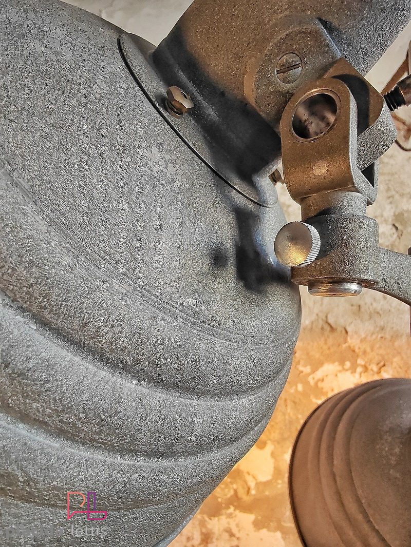 Lampada industriale IFF, nata per gli studi fotografici. – dettaglio 21