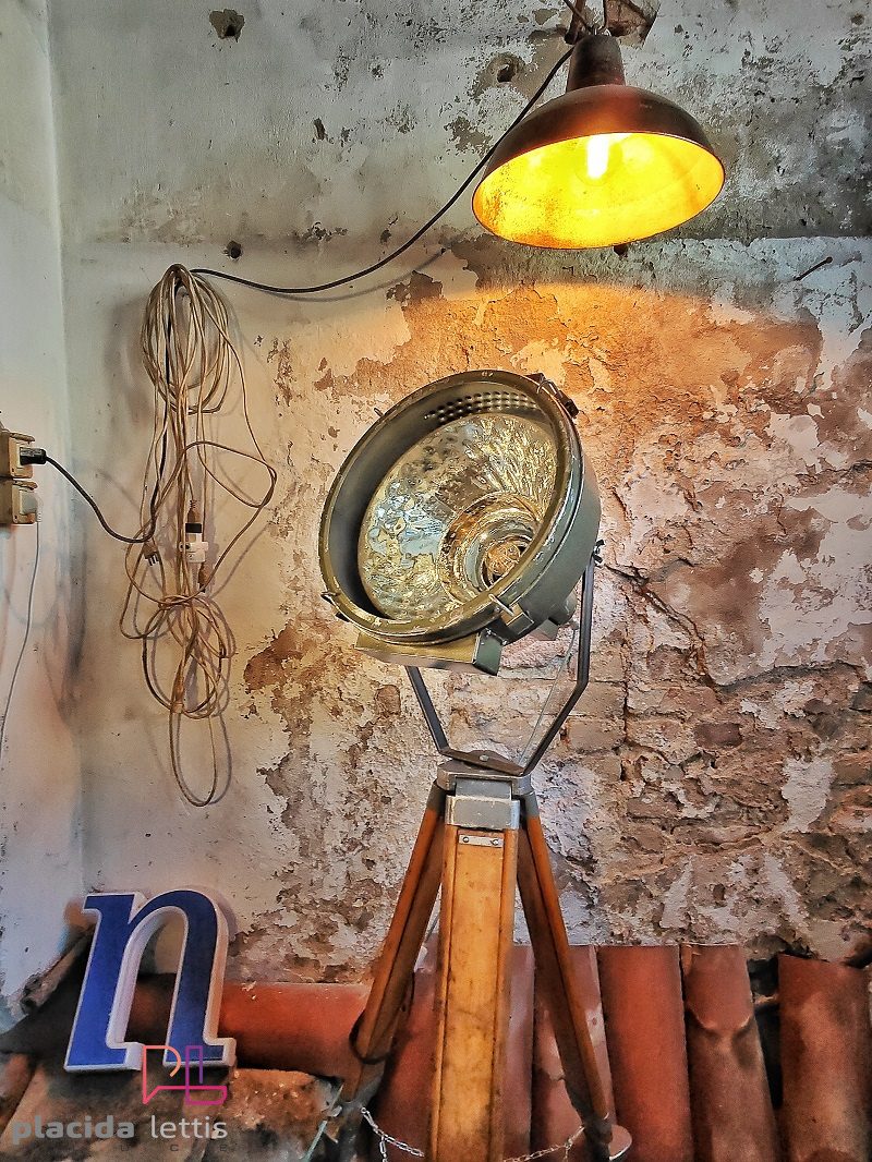 Faro da studio fotografico vintage originale verde con specchio a rombi – dettaglio 5