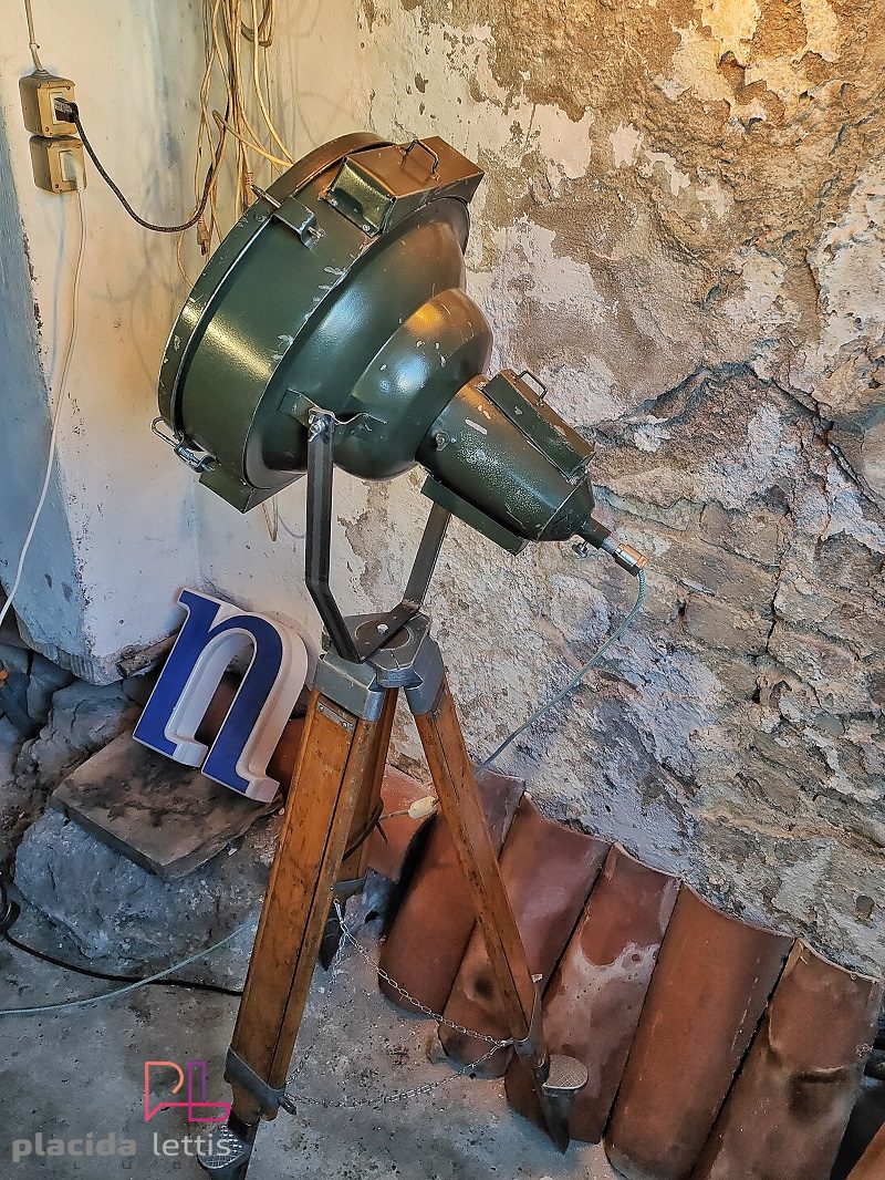Faro da studio fotografico vintage originale verde con specchio a rombi – dettaglio 7