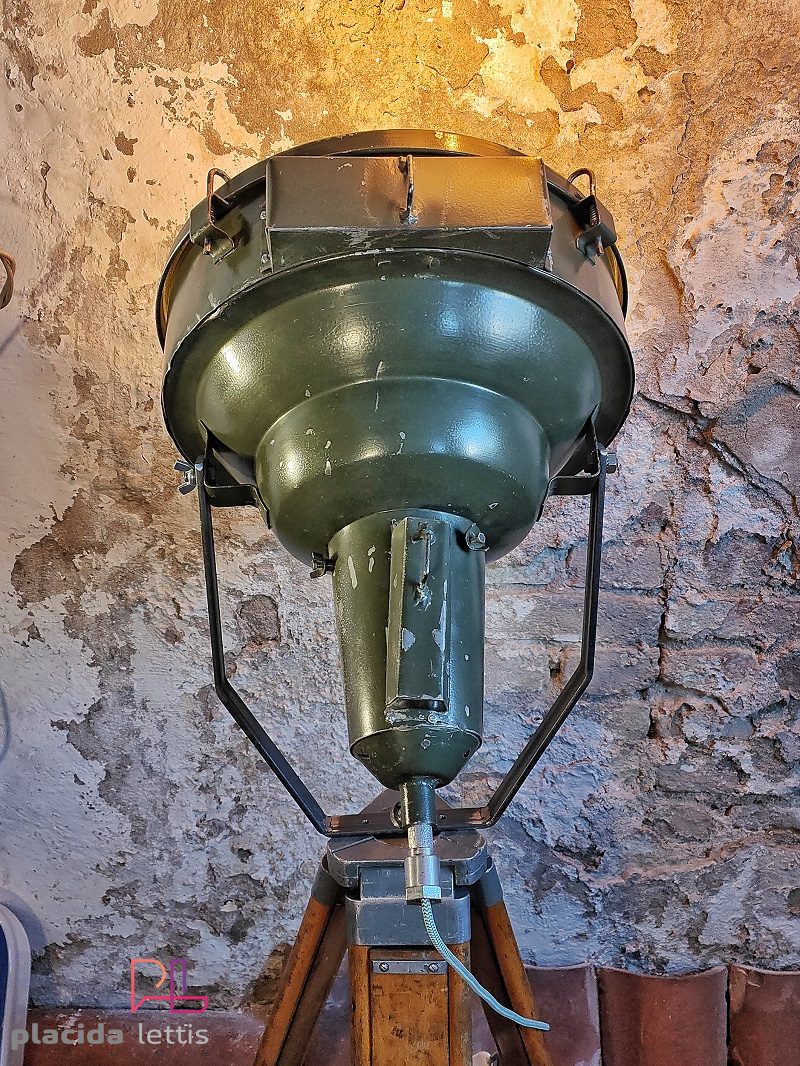Faro da studio fotografico vintage originale verde con specchio a rombi – dettaglio 8