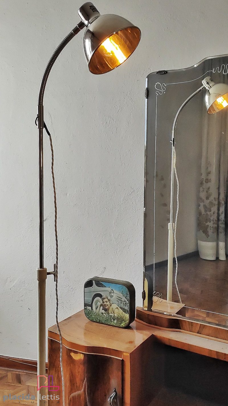Lampada da terra vintage originale medica con cupola cromata, anni '60 – dettaglio 5