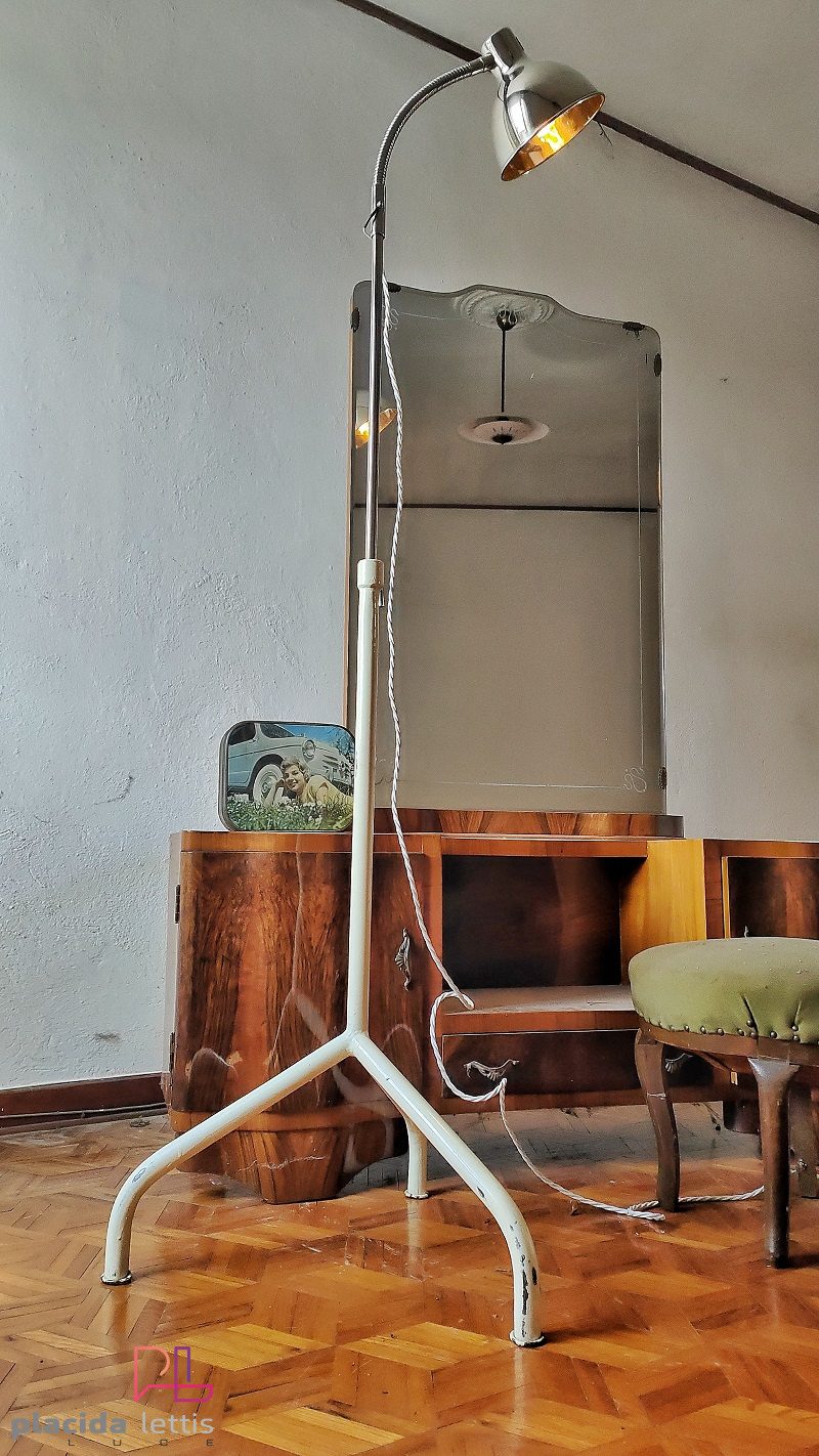Lampada da terra vintage originale medica con cupola cromata, anni '60 – dettaglio 6
