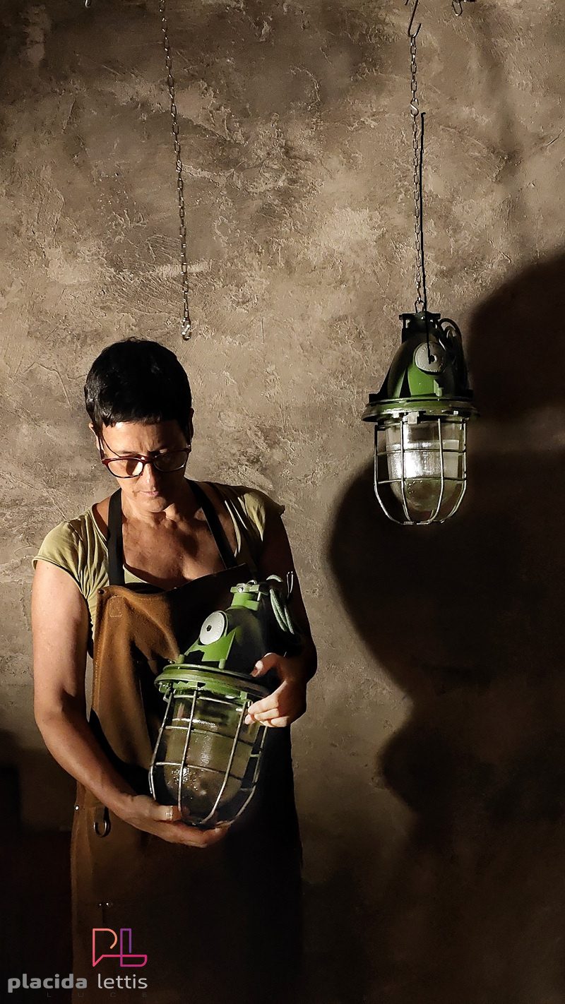 Lampada a sospensione vintage originale con griglia verde, URSS anni '70