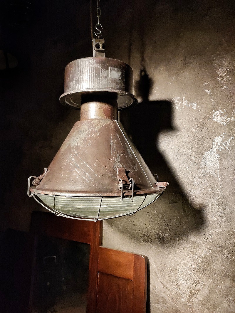 Una lampada industriale dal design di grandissimo impatto!