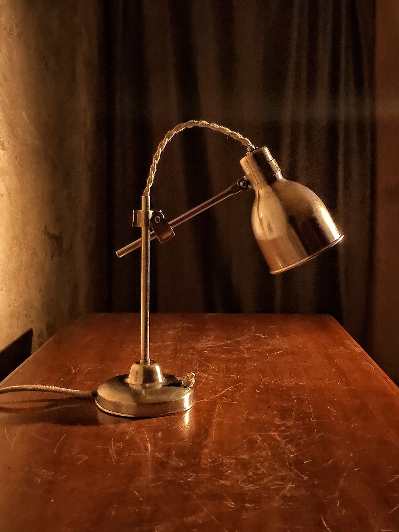 Lampada industriale da scrivania anni 60, prodotta in Bulgaria