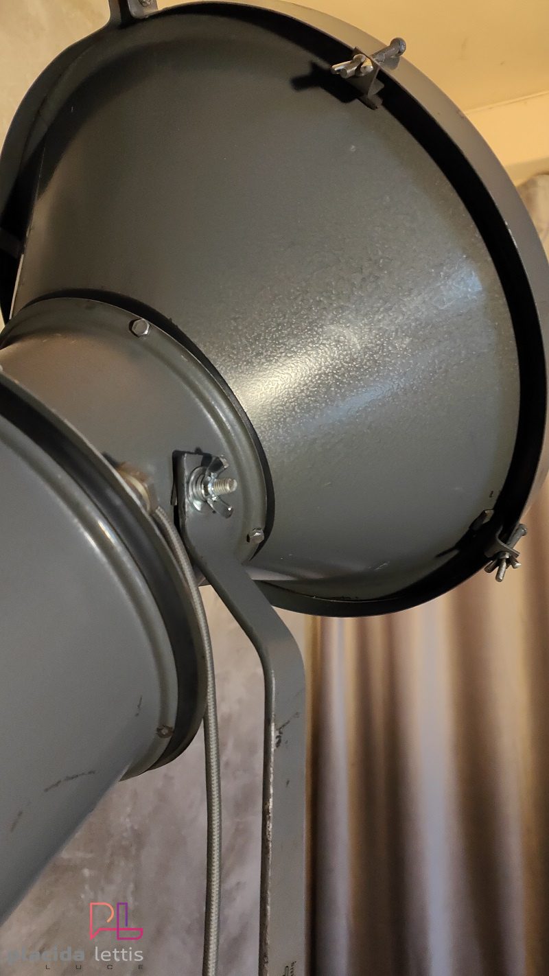Lampada con treppiede vintage originale, faro grigio, Polonia anni '80 – dettaglio 17