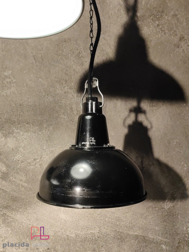 Lampada a sospensione vintage originale piccola nera, URSS anni '70 – dettaglio 2