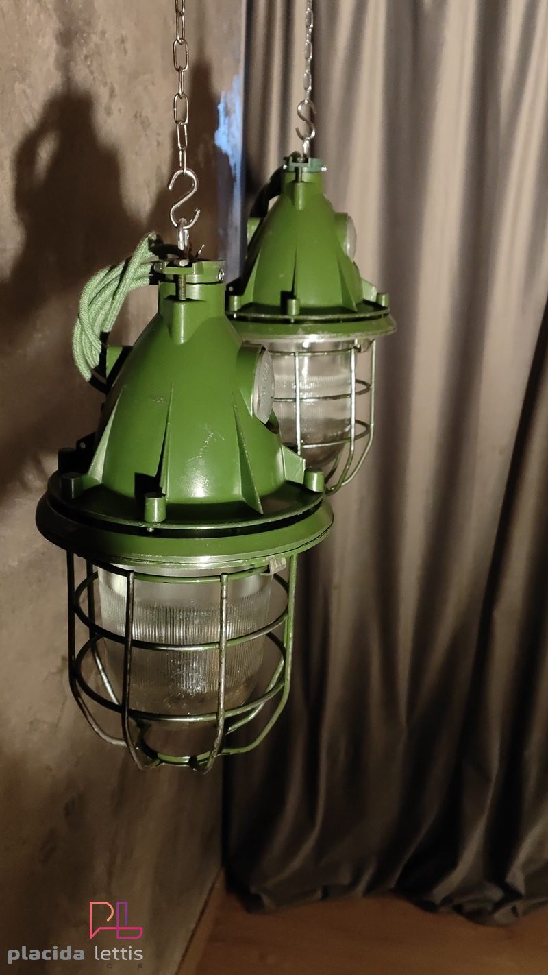 Lampada a sospensione vintage originale con griglia verde, URSS anni '70 – dettaglio 2