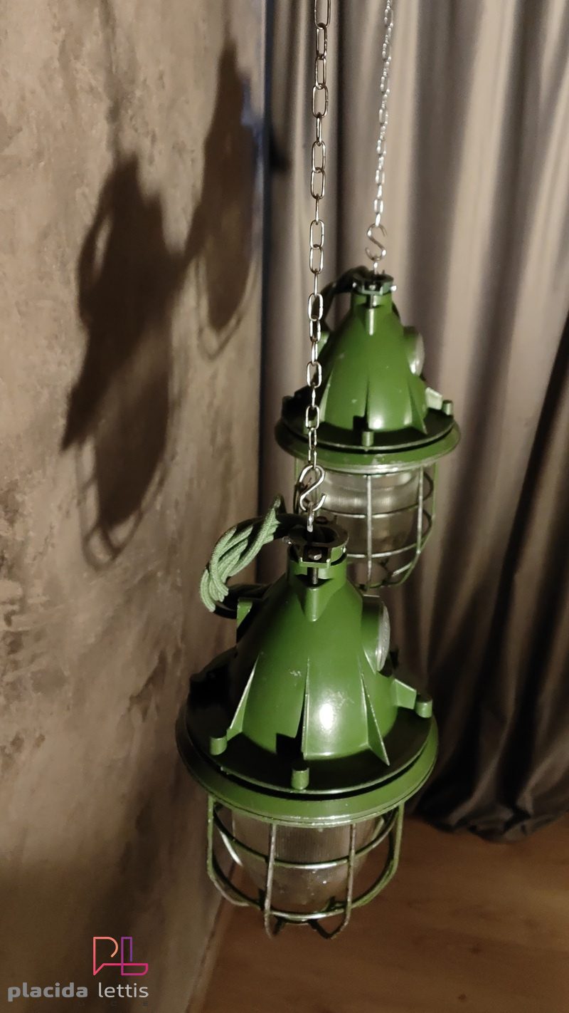 Lampada a sospensione vintage originale con griglia verde, URSS anni '70 – dettaglio 5