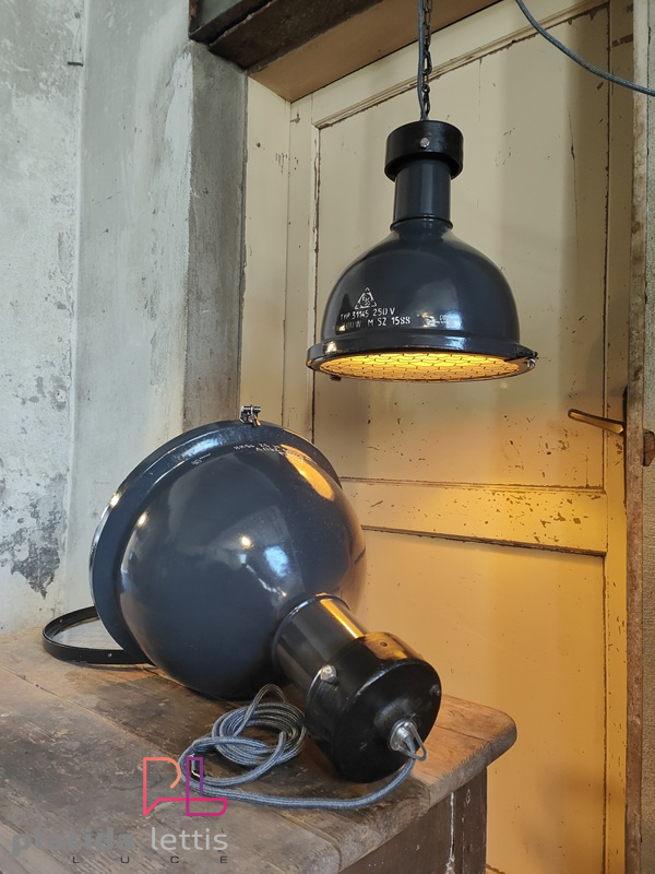 Lampada a sospensione vintage originale blu-grigia con griglia, anni '50 – dettaglio 10