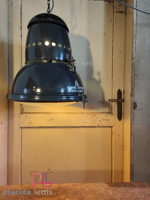 Lampada a sospensione vintage originale blu-nera, vetro curvo, anni '50 – dettaglio 10