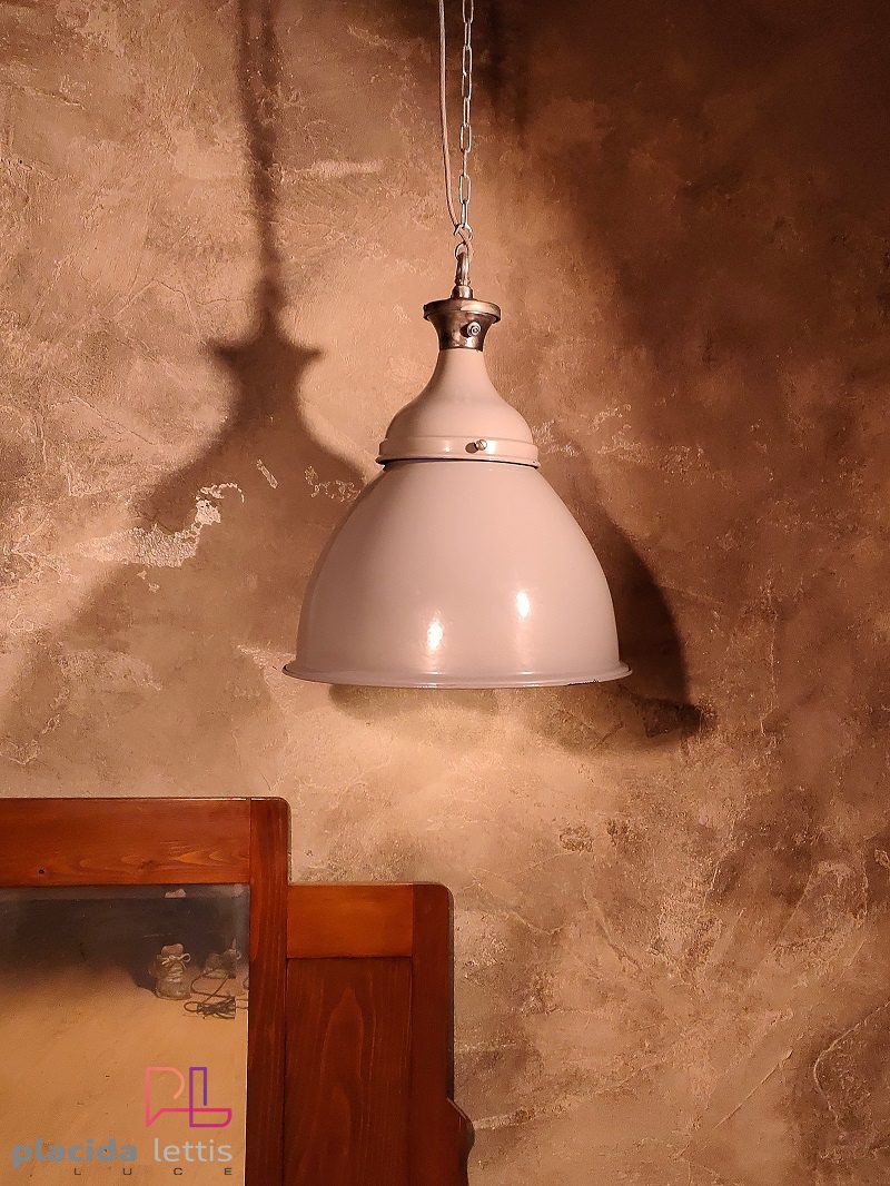 Lampada a sospensione vintage originale Benjamin a cupola larga, anni '50 – dettaglio 4