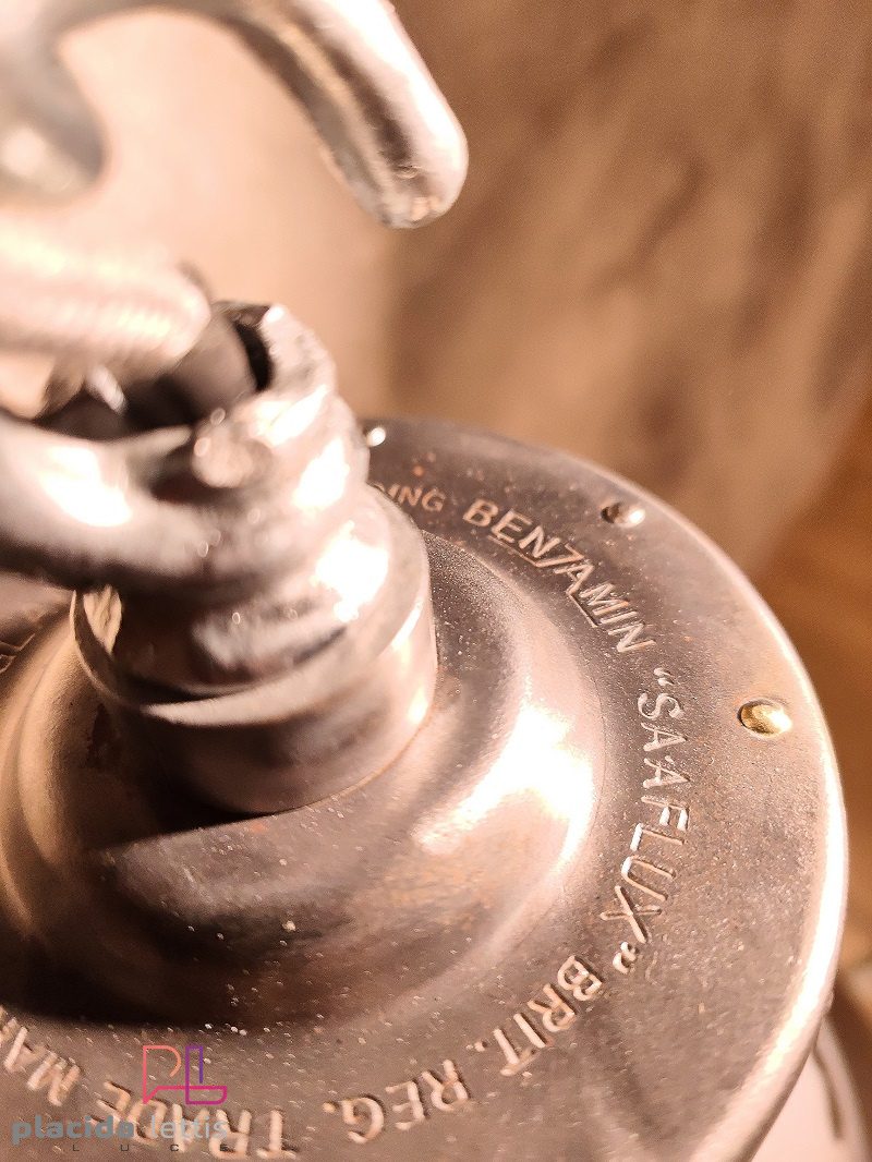 Lampada a sospensione vintage originale Benjamin a cupola larga, anni '50 – dettaglio 16