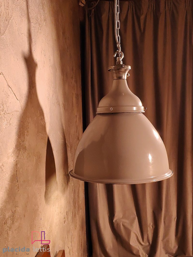 Lampada a sospensione vintage originale Benjamin a cupola larga, anni '50 – dettaglio 10