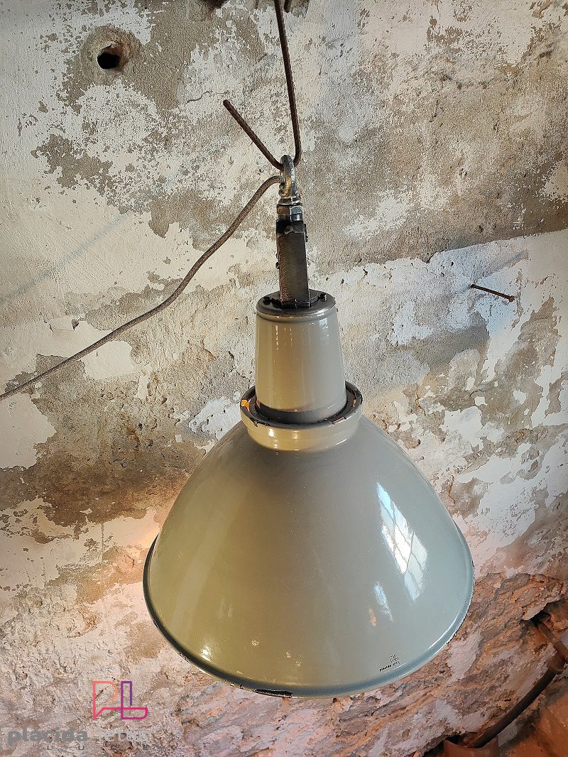 Lampada a sospensione vintage originale Mazdalux tortora, Inghilterra – dettaglio 4