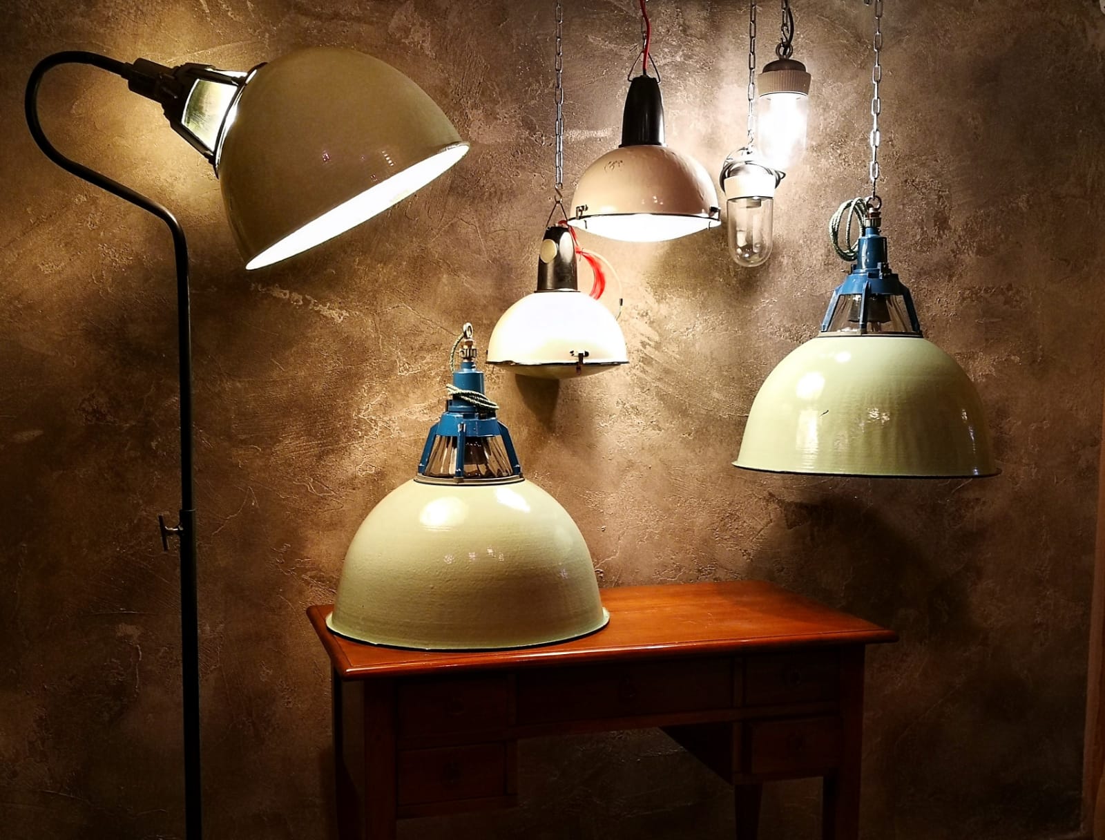 Storia delle lampade industriali: dagli anni ‘50 agli anni ‘80