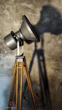 Lampada con treppiede vintage originale, faro grigio, Polonia anni '80 – miniatura 10