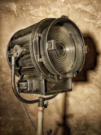 Spotlight da cinema vintage originale con lente di Fresnel, Cinecittà Roma – miniatura 4