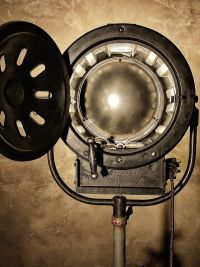Spotlight da cinema vintage originale con lente di Fresnel, Cinecittà Roma – miniatura 19