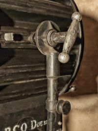 Spotlight da cinema vintage originale con lente di Fresnel, Cinecittà Roma – miniatura 23