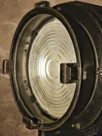 Spotlight da cinema vintage originale con lente di Fresnel, Cinecittà Roma – miniatura 17