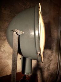 Una lampada industriale davvero unica! – miniatura 14