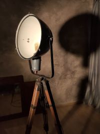 Una lampada industriale davvero unica! – miniatura 4