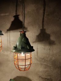 Lampada a sospensione vintage originale con griglia verde, URSS anni '70 – miniatura 6
