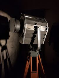 Spotlight cinematografico, prodotto negli anni 70 a Berlino est – miniatura 12