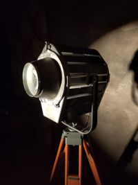 Spotlight cinematografico, prodotto negli anni 70 a Berlino est – miniatura 1