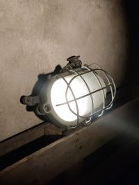 Classiche lampade industriali, dette tartaruga – miniatura 2