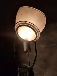 Faro vintage originale da magazzino con treppiede in legno, Polonia anni '70 – miniatura 18
