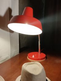 Original vintage desk lamp in bright red enamel, Hungary 1960s – miniatura 3