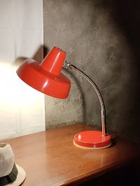 Original vintage desk lamp in bright red enamel, Hungary 1960s – miniatura 12