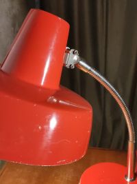 Original vintage desk lamp in bright red enamel, Hungary 1960s – miniatura 17