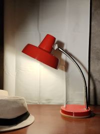 Original vintage desk lamp in bright red enamel, Hungary 1960s – miniatura 7