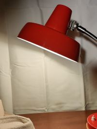 Original vintage desk lamp in bright red enamel, Hungary 1960s – miniatura 15