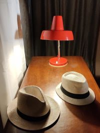 Original vintage desk lamp in bright red enamel, Hungary 1960s – miniatura 4