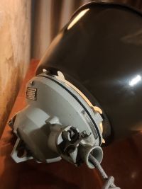 Una lampada industriale possente, ma di grande bellezza – miniatura 25