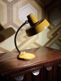Lampada da scrivania vintage originale in smalto giallo, Ungheria anni '60 – miniatura 18