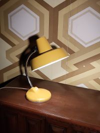 Lampada da scrivania vintage originale in smalto giallo, Ungheria anni '60 – miniatura 17
