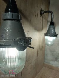 Piccole lampade industriali da parete, con vetro. – miniatura 3