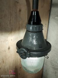 Piccole lampade industriali da parete, con vetro. – miniatura 10