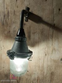 Piccole lampade industriali da parete, con vetro. – miniatura 12