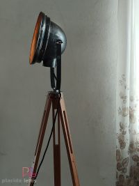 Faro industriale su treppiede, anni 60 – miniatura 1