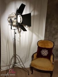 Arri, dal 1917 produttrice di luci per il cinema. Iconico, senza tempo! – miniatura 3